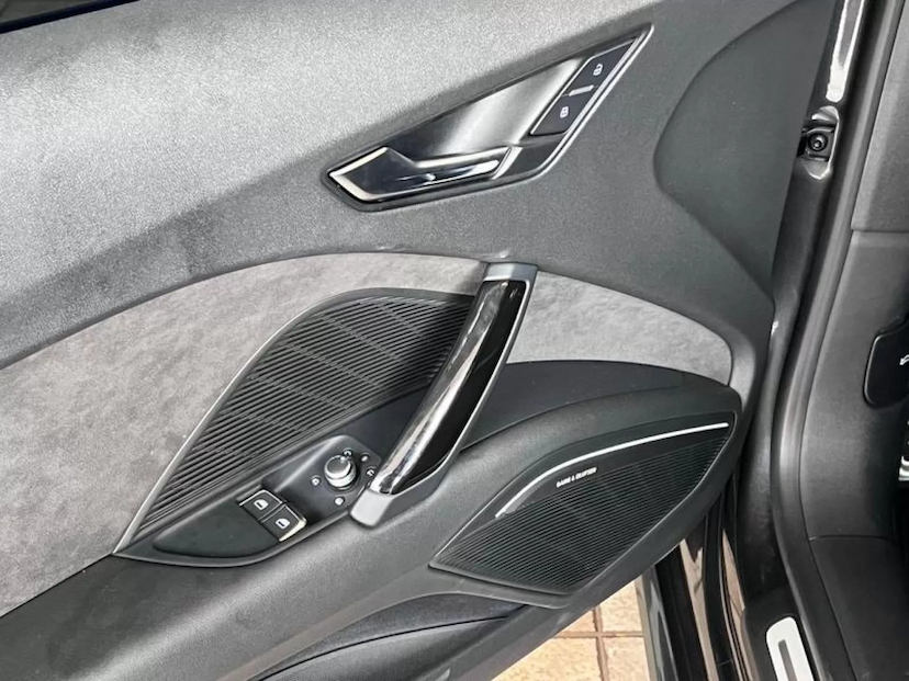 Foto do veículo AUDI TT RS 2.5 TFSI QUATTRO COUPÉ GASOLINA 2P S-TRONIC 2021 9.438 KM 548.000,00