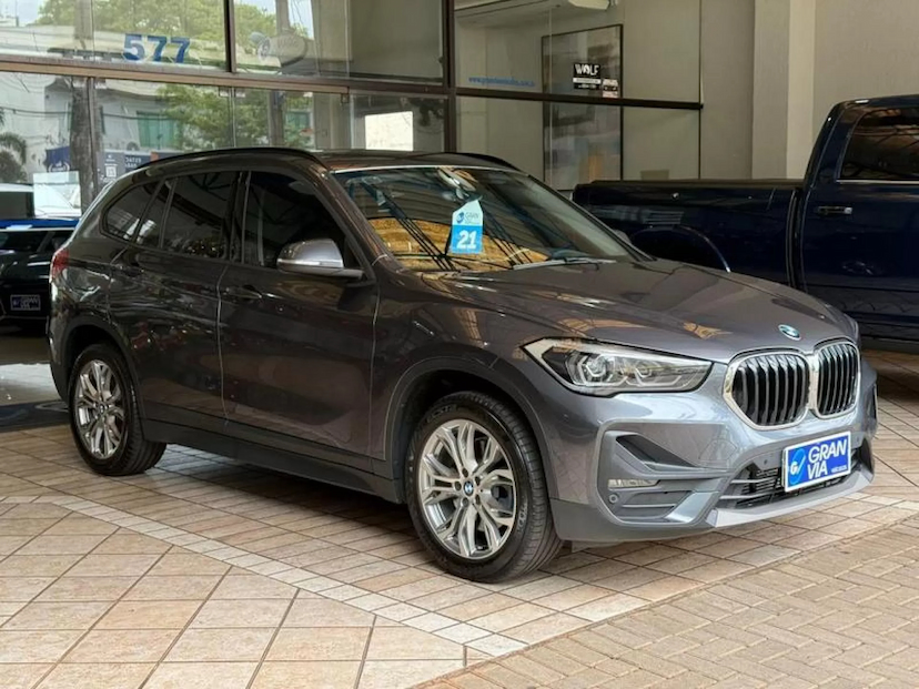 Foto do veículo BMW X1 2.0 16V TURBO ACTIVEFLEX SDRIVE20I 4P AUTOMÁTICO 2021 55.044 KM 169.000,00
