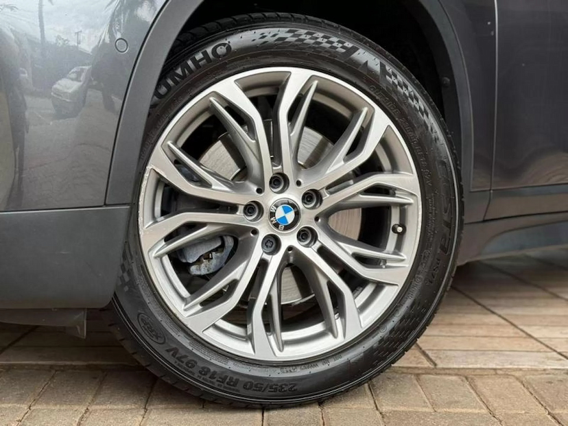Foto do veículo BMW X1 2.0 16V TURBO ACTIVEFLEX SDRIVE20I 4P AUTOMÁTICO 2021 55.044 KM 169.000,00