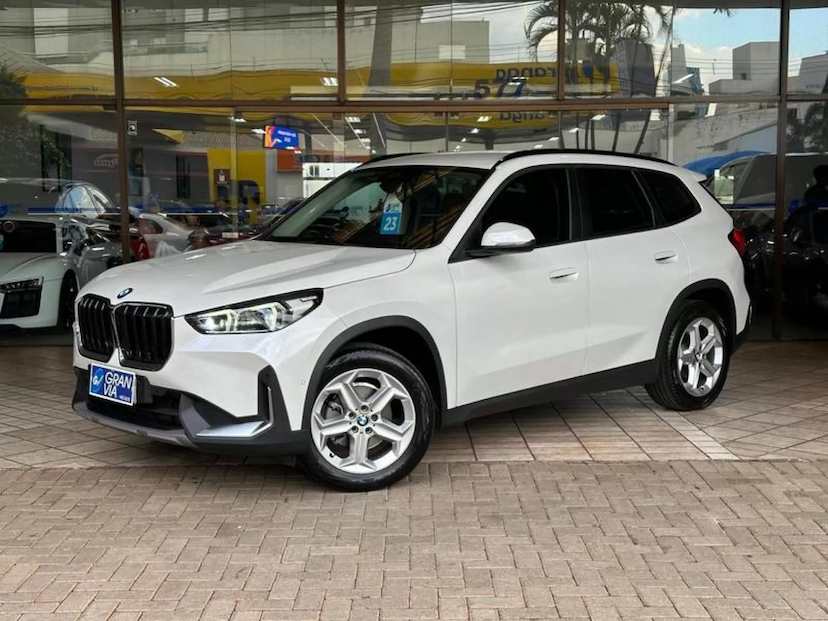 Foto do veículo BMW X1 1.5 12V TURBO GASOLINA SDRIVE18I GP STEPTRONIC 2023 29.643 KM 249.000,00