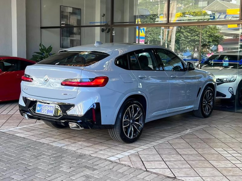 Foto do veículo BMW X4 2.0 16V GASOLINA XDRIVE30I M SPORT STEPTRONIC 2023 11.770 KM 414.900,00