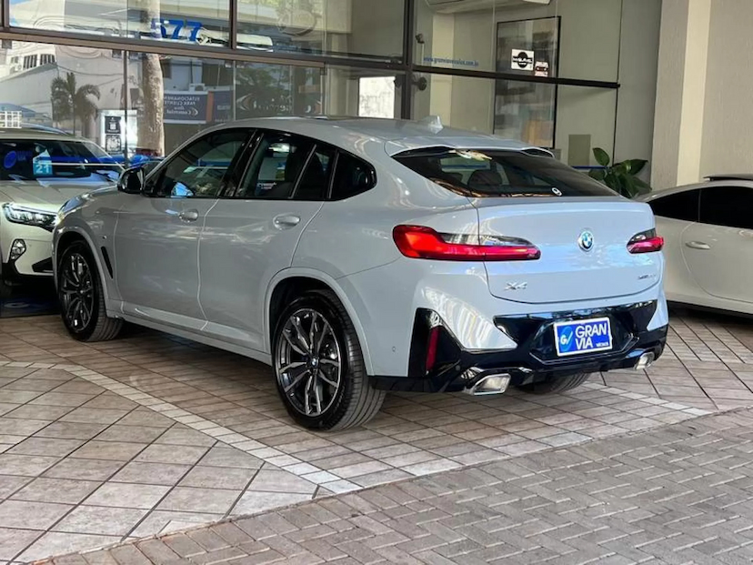 Foto do veículo BMW X4 2.0 16V GASOLINA XDRIVE30I M SPORT STEPTRONIC 2023 11.770 KM 414.900,00