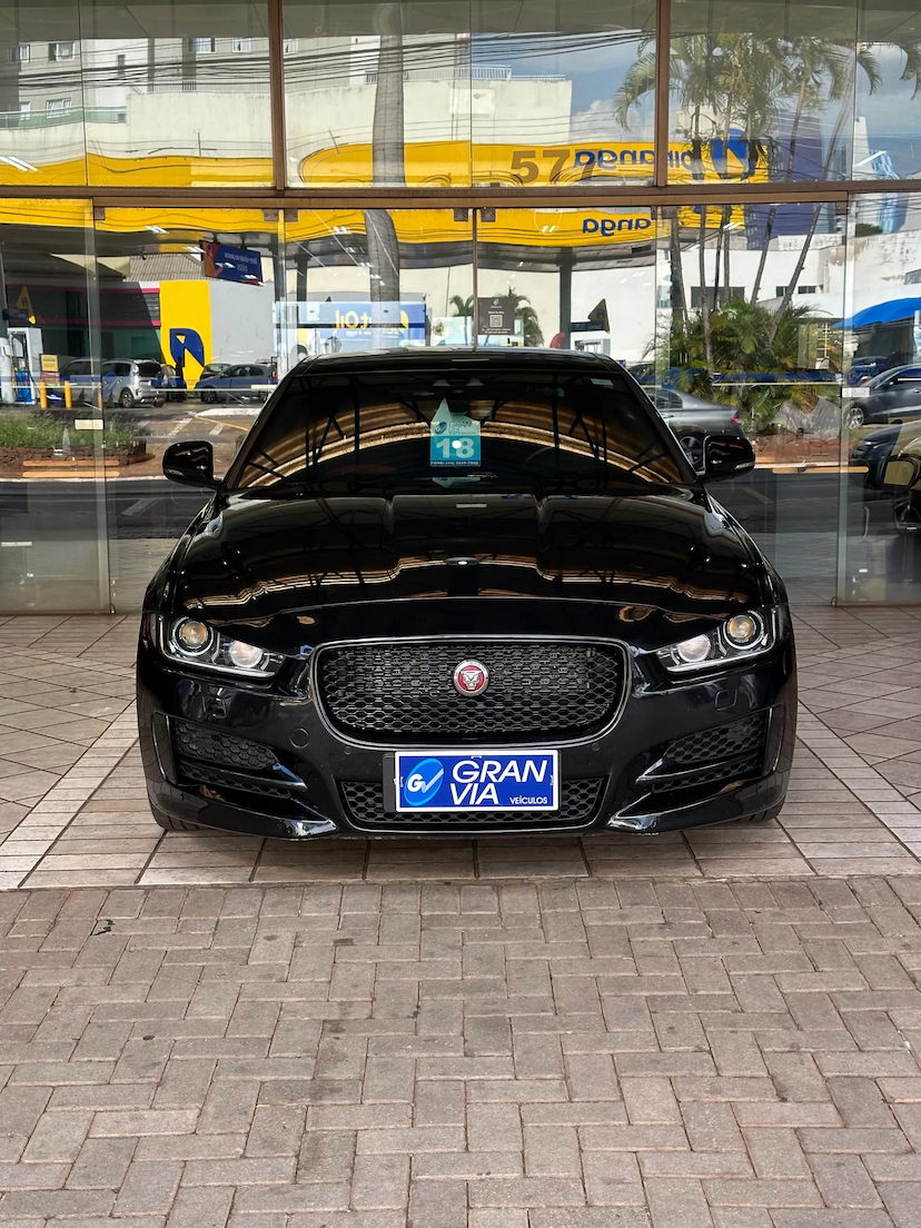 Foto do veículo JAGUAR XE 2.0 16V INGENIUM P250 GASOLINA R-SPORT 4P AUTOMÁTICO 2018 60.000 KM 155.000,00