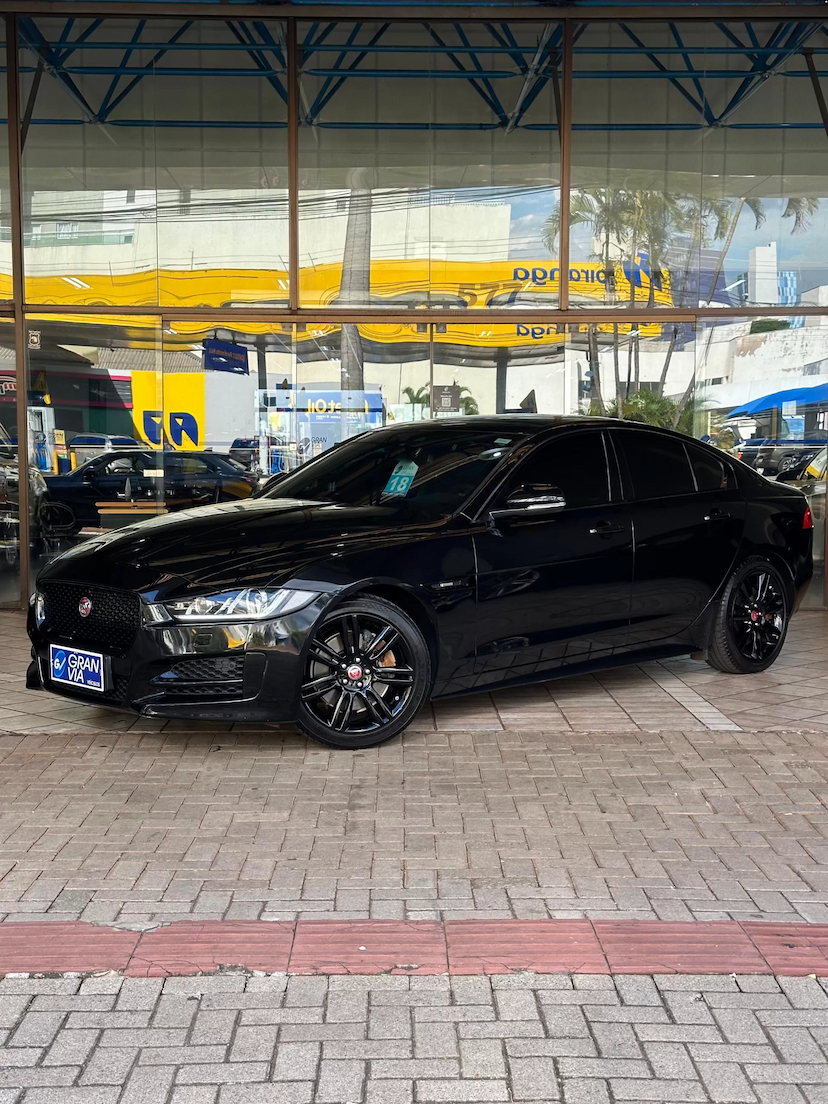 Foto do veículo JAGUAR XE 2.0 16V INGENIUM P250 GASOLINA R-SPORT 4P AUTOMÁTICO 2018 60.000 KM 155.000,00