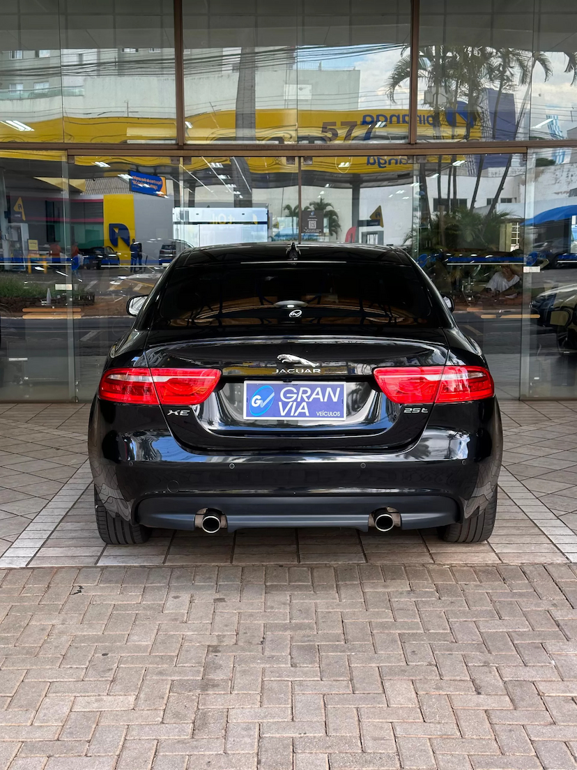 Foto do veículo JAGUAR XE 2.0 16V INGENIUM P250 GASOLINA R-SPORT 4P AUTOMÁTICO 2018 60.000 KM 155.000,00