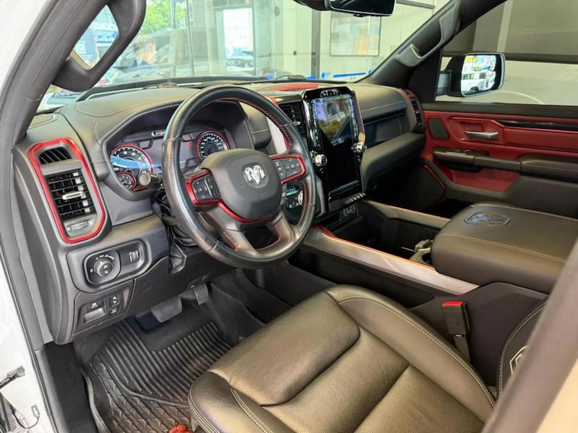 Foto do veículo RAM 1500 5.7 V8 GASOLINA REBEL CD 4X4 AUTOMÁTICO 2022 58.356 KM 329.000,00