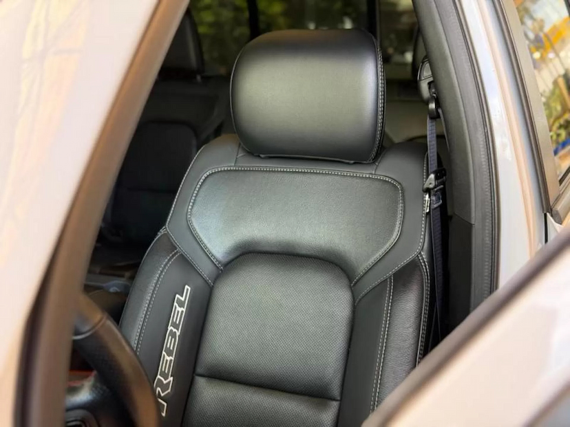 Foto do veículo RAM 1500 5.7 V8 GASOLINA REBEL CD 4X4 AUTOMÁTICO 2022 58.356 KM 329.000,00