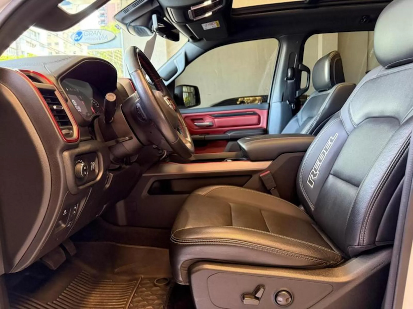 Foto do veículo RAM 1500 5.7 V8 GASOLINA REBEL CD 4X4 AUTOMÁTICO 2022 58.356 KM 329.000,00
