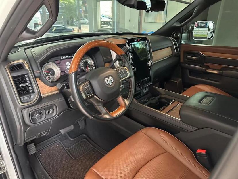 Foto do veículo RAM 3500 6.7 I6 TURBO DIESEL LIMITED LONGHORN CD 4X4  AUTOMÁTICO 2022 21.733 KM 415.000,00