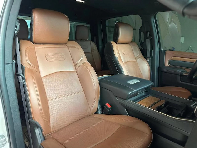 Foto do veículo RAM 3500 6.7 I6 TURBO DIESEL LIMITED LONGHORN CD 4X4  AUTOMÁTICO 2022 21.733 KM 415.000,00