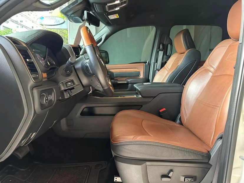 Foto do veículo RAM 3500 6.7 I6 TURBO DIESEL LIMITED LONGHORN CD 4X4  AUTOMÁTICO 2022 21.733 KM 415.000,00