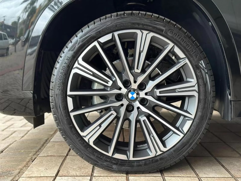 Foto do veículo BMW X1 2.0 16V TURBO GASOLINA SDRIVE20I M SPORT STEPTRONIC 2024 15.000 KM 324.000,00