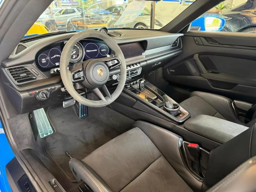 Foto do veículo PORSCHE 911 3.0 24V H6 GASOLINA CARRERA GTS PDK 2023 9.213 KM 1.010.000,00