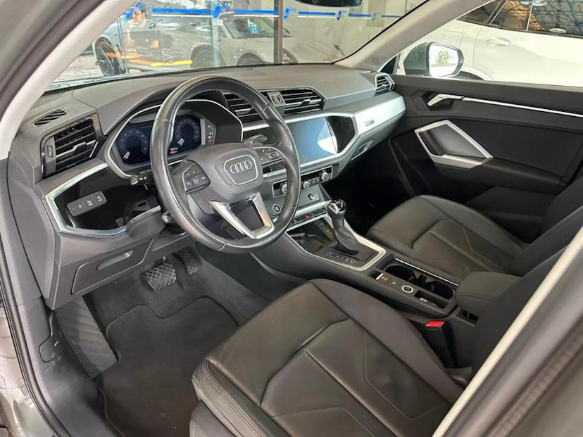 Foto do veículo AUDI Q3 1.4 35 TFSI GASOLINA PRESTIGE PLUS S TRONIC 2021 70.801 KM 164.900,00