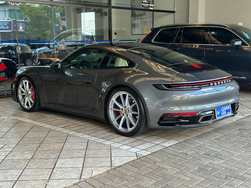 Foto do veículo PORSCHE 911 3.0 24V H6 GASOLINA CARRERA PDK 2020 29.000 KM 645.000,00