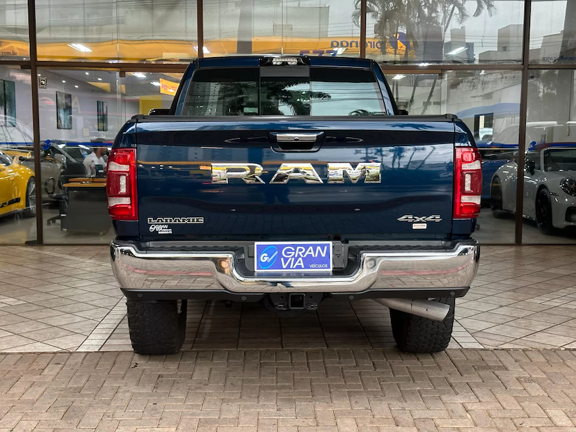 Foto do veículo RAM 3500 6.7 I6 TURBO DIESEL LARAMIE CD 4X4 AUTOMÁTICO 2022 32.759 KM 339.000,00