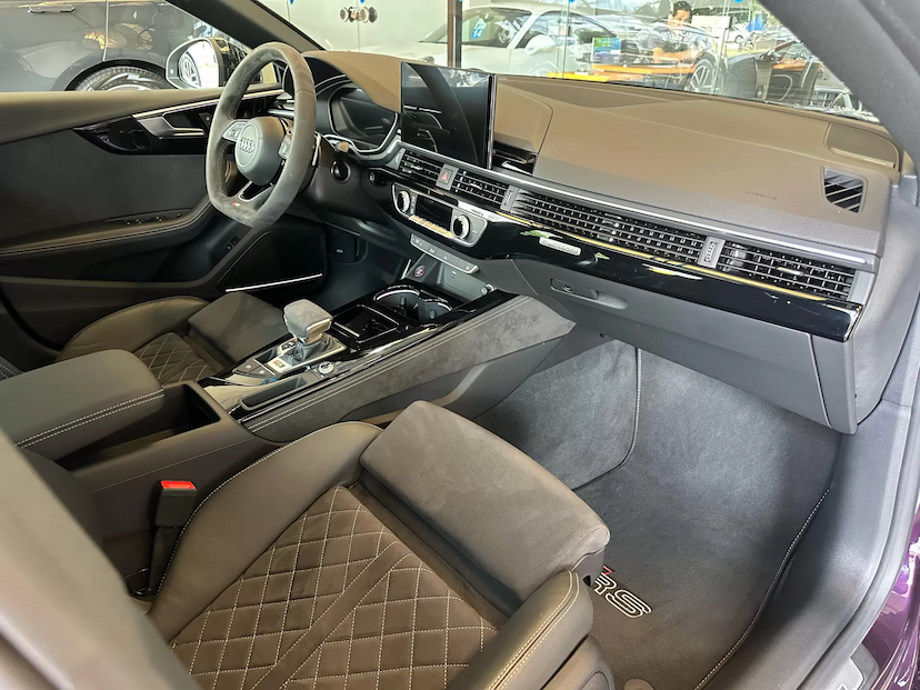 Foto do veículo AUDI RS5 2.9 V6 TFSI GASOLINA SPORTBACK QUATTRO S-TRONIC 2022 8.974 KM 515.000,00