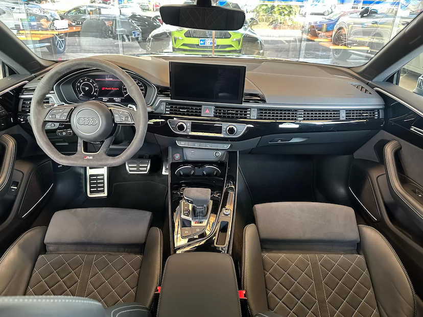 Foto do veículo AUDI RS5 2.9 V6 TFSI GASOLINA SPORTBACK QUATTRO S-TRONIC 2022 8.974 KM 515.000,00
