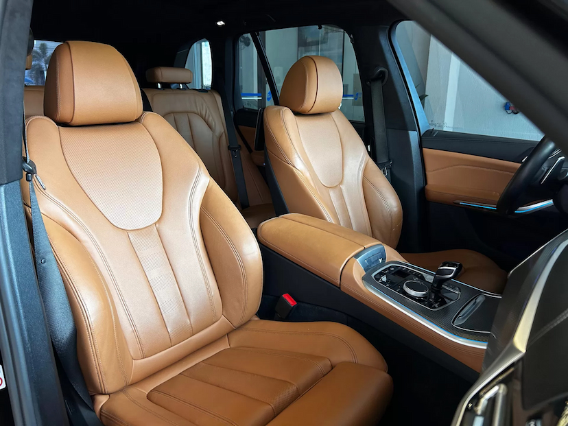Foto do veículo BMW X5 3.0 I6 TURBO HÍBRIDO XDRIVE45E M SPORT AUTOMÁTICO 2023 35.408 KM 469.000,00
