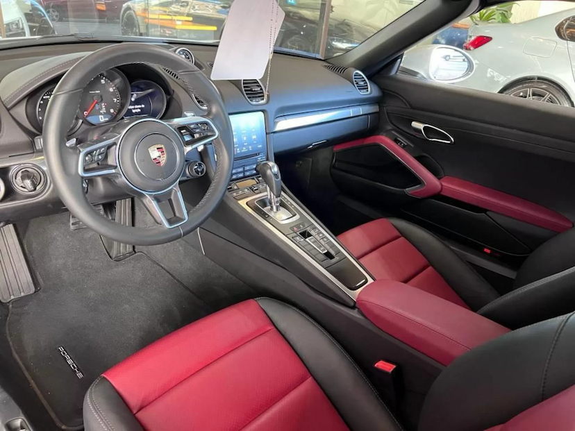 Foto do veículo PORSCHE 718 2.0 16V H4 GASOLINA BOXSTER PDK 2023 9.383 KM 589.000,00