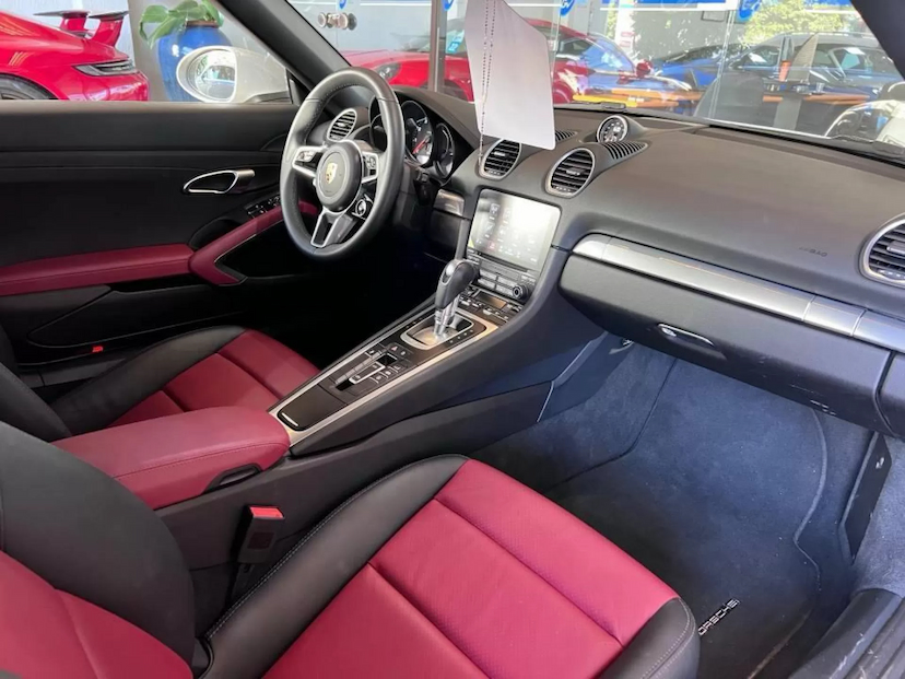 Foto do veículo PORSCHE 718 2.0 16V H4 GASOLINA BOXSTER PDK 2023 9.383 KM 589.000,00