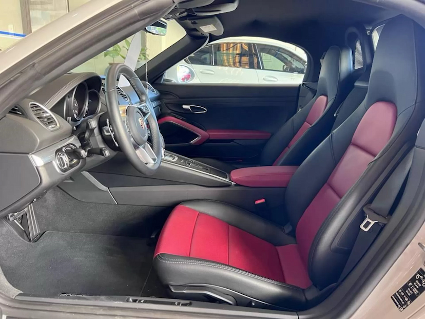 Foto do veículo PORSCHE 718 2.0 16V H4 GASOLINA BOXSTER PDK 2023 9.383 KM 589.000,00