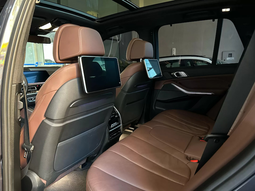 Foto do veículo BMW X5 3.0 4X4 30D I6 TURBO DIESEL 4P AUTOMÁTICO 2020 35.100 KM 379.000,00