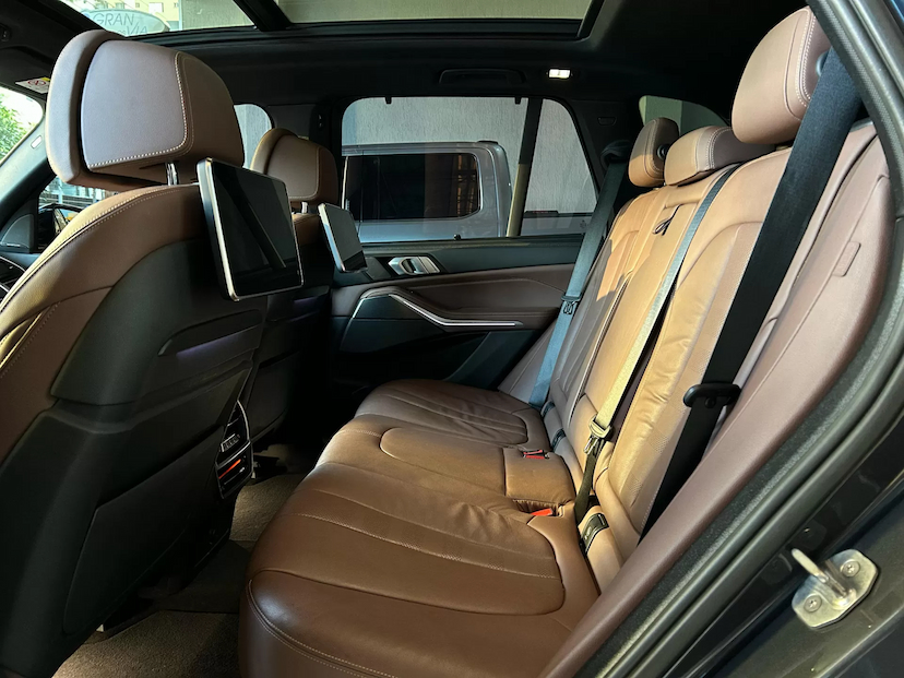 Foto do veículo BMW X5 3.0 4X4 30D I6 TURBO DIESEL 4P AUTOMÁTICO 2020 35.100 KM 379.000,00