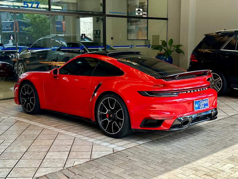 Foto do veículo PORSCHE 911 3.8 24V H6 GASOLINA TURBO PDK 2023 3.090 KM 1.389.000,00