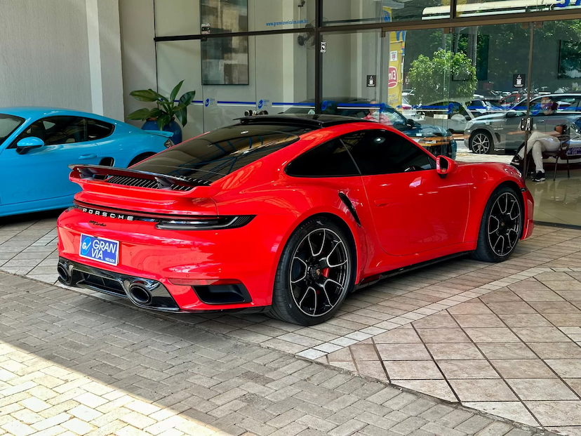Foto do veículo PORSCHE 911 3.8 24V H6 GASOLINA TURBO PDK 2023 3.090 KM 1.389.000,00