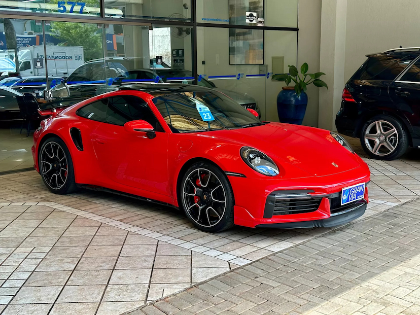 Foto do veículo PORSCHE 911 3.8 24V H6 GASOLINA TURBO PDK 2023 3.090 KM 1.389.000,00