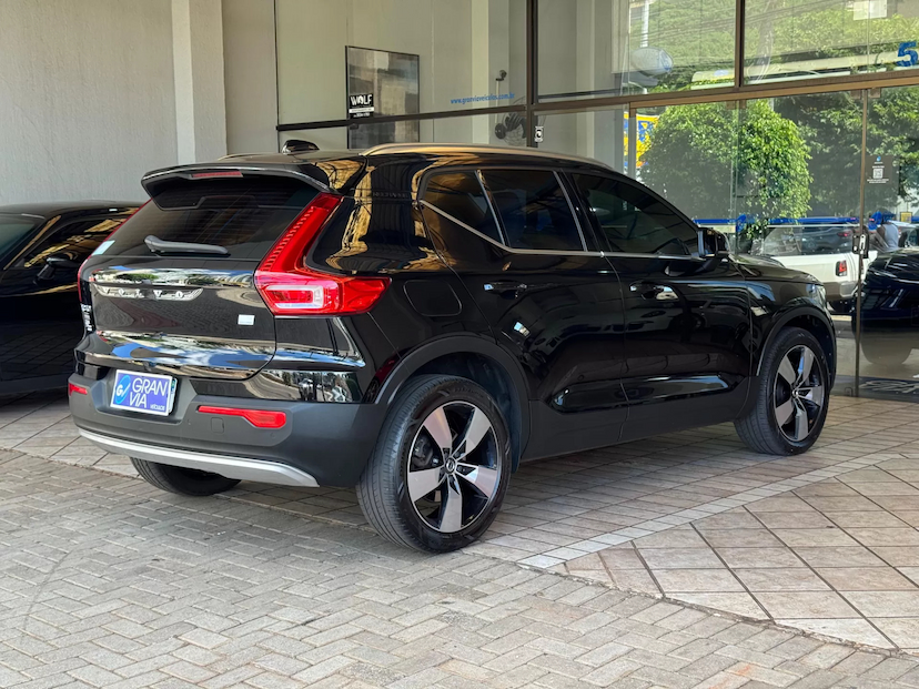 Foto do veículo VOLVO XC40 1.5 T5 RECHARGE INSCRIPTION EXPRESSION GEARTRONIC 2022 67.058 KM 189.000,00