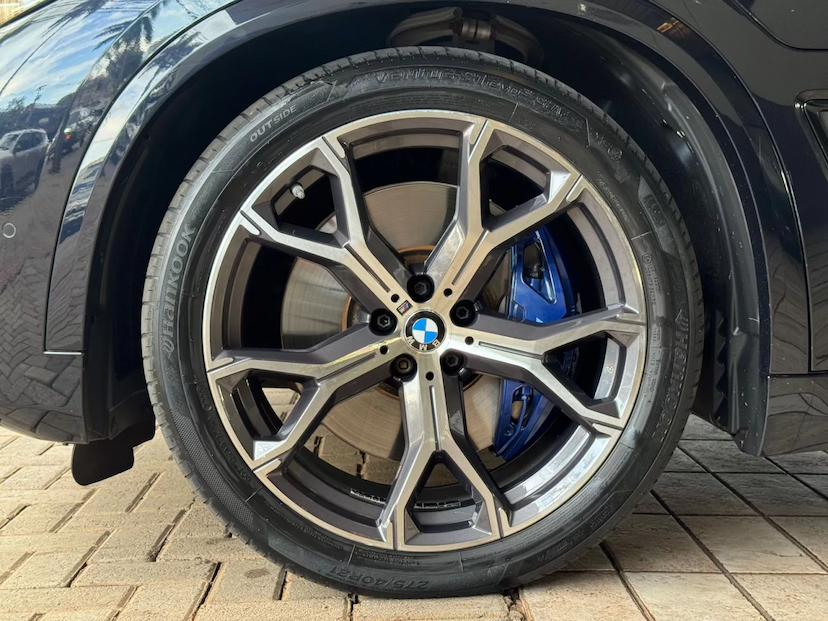 Foto do veículo BMW X5 3.0 I6 TURBO HÍBRIDO XDRIVE45E M SPORT AUTOMÁTICO 2020 46.847 KM 317.000,00