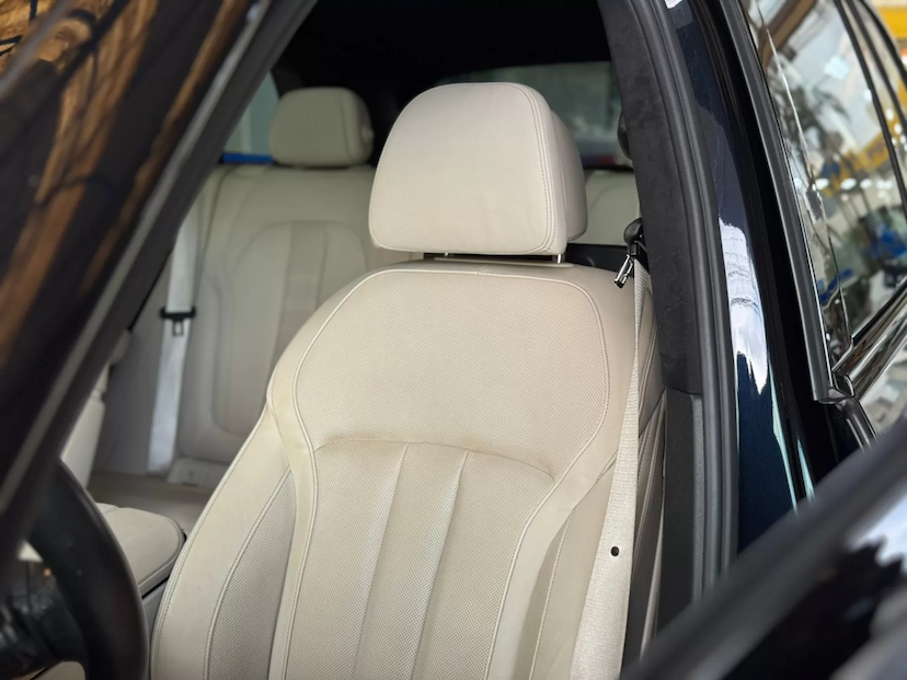 Foto do veículo BMW X5 3.0 I6 TURBO HÍBRIDO XDRIVE45E M SPORT AUTOMÁTICO 2020 46.847 KM 317.000,00