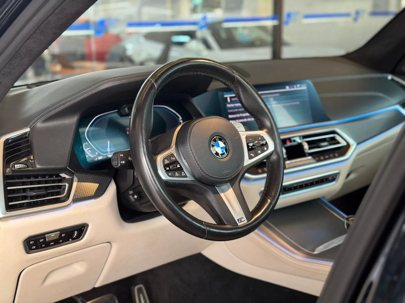 Foto do veículo BMW X5 3.0 I6 TURBO HÍBRIDO XDRIVE45E M SPORT AUTOMÁTICO 2020 46.847 KM 317.000,00