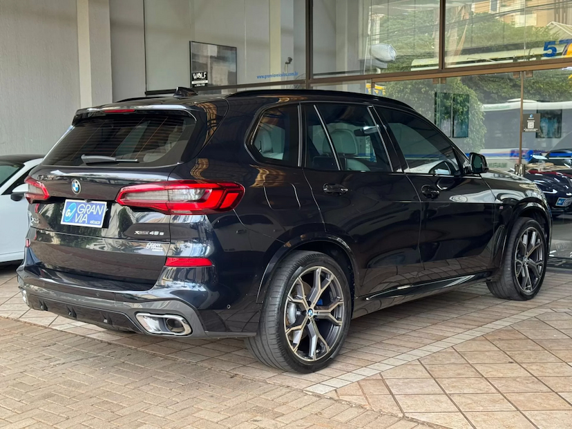 Foto do veículo BMW X5 3.0 I6 TURBO HÍBRIDO XDRIVE45E M SPORT AUTOMÁTICO 2020 46.847 KM 317.000,00