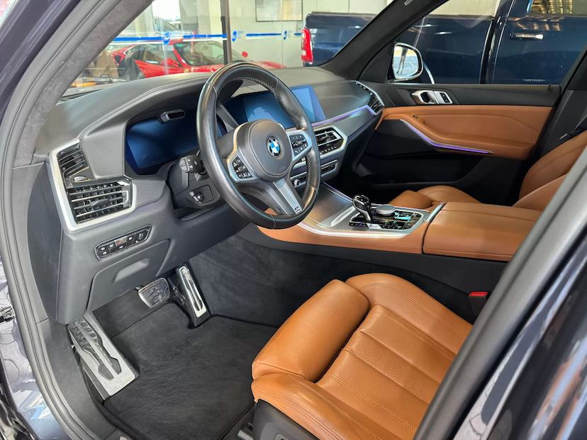 Foto do veículo BMW X5 3.0 I6 TURBO HÍBRIDO XDRIVE45E M SPORT AUTOMÁTICO 2022 43.385 KM 428.000,00