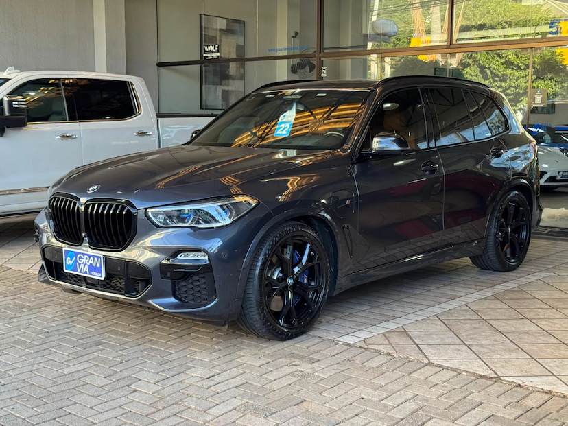 Foto do veículo BMW X5 3.0 I6 TURBO HÍBRIDO XDRIVE45E M SPORT AUTOMÁTICO 2022 43.385 KM 428.000,00
