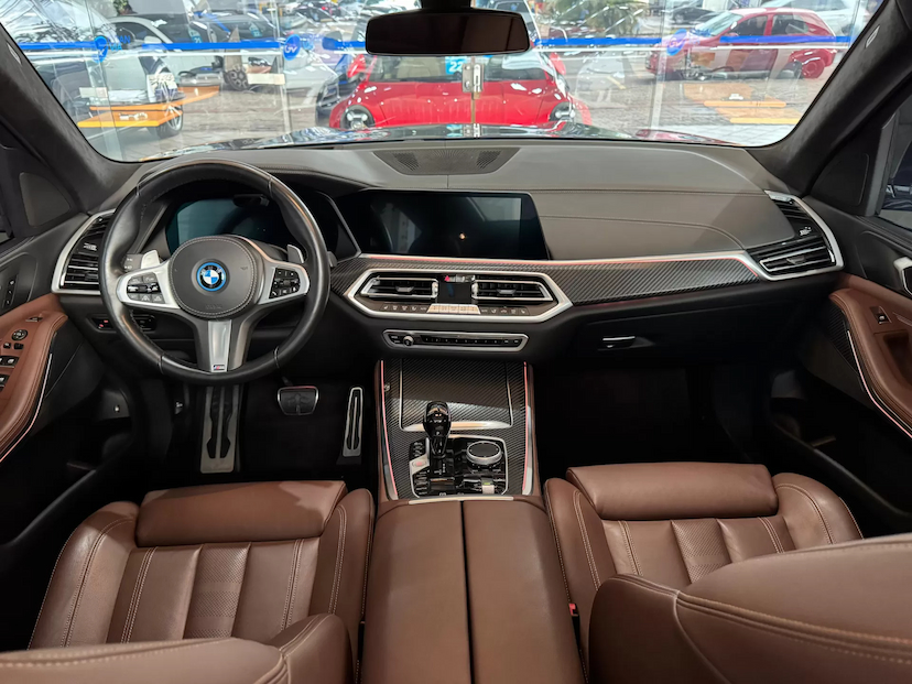 Foto do veículo BMW X5 3.0 I6 TURBO HÍBRIDO XDRIVE45E M SPORT AUTOMÁTICO 2022 41.574 KM 405.000,00