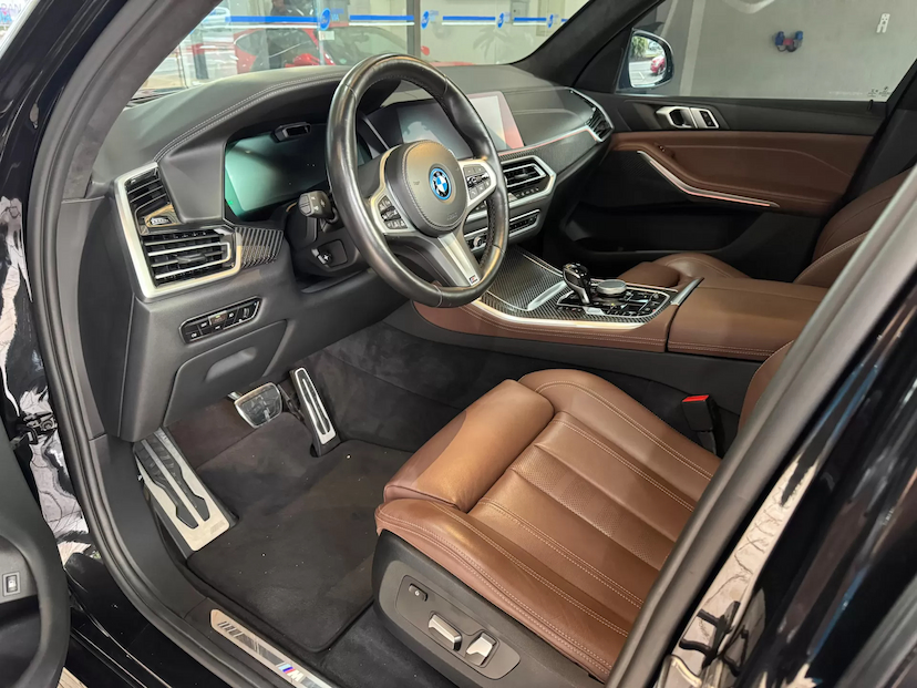 Foto do veículo BMW X5 3.0 I6 TURBO HÍBRIDO XDRIVE45E M SPORT AUTOMÁTICO 2022 41.574 KM 405.000,00