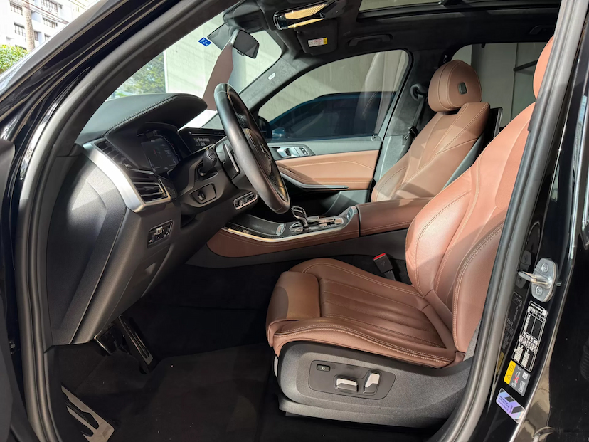 Foto do veículo BMW X5 3.0 I6 TURBO HÍBRIDO XDRIVE45E M SPORT AUTOMÁTICO 2022 41.574 KM 405.000,00