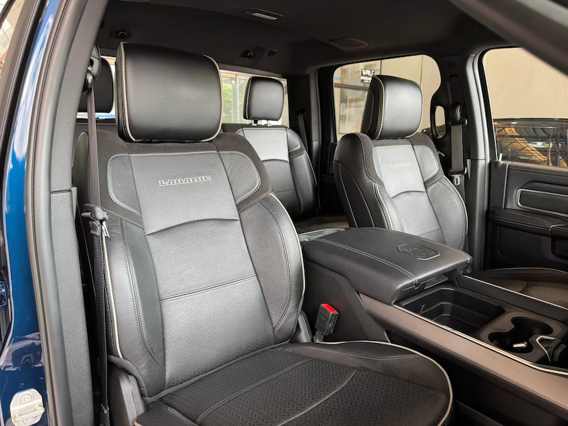 Foto do veículo RAM 2500 6.7 I6 TURBO DIESEL LARAMIE NIGHT EDITION CD 4X4 AUTOMÁTICO 2024 15.574 KM 429.000,00