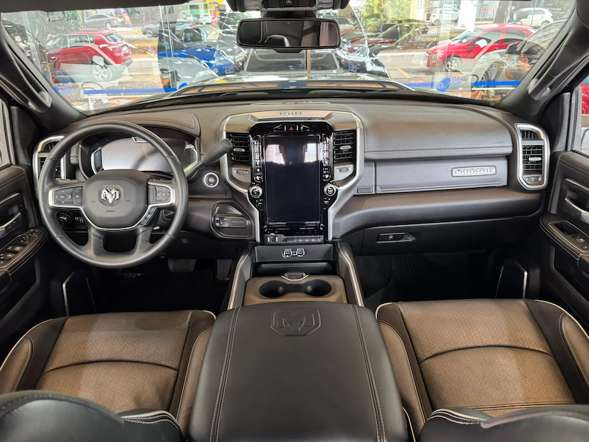 Foto do veículo RAM 2500 6.7 I6 TURBO DIESEL LARAMIE NIGHT EDITION CD 4X4 AUTOMÁTICO 2024 15.574 KM 429.000,00