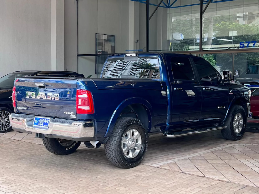 Foto do veículo RAM 2500 6.7 I6 TURBO DIESEL LARAMIE CD 4X4 AUTOMÁTICO 2020 118.300 KM 299.000,00