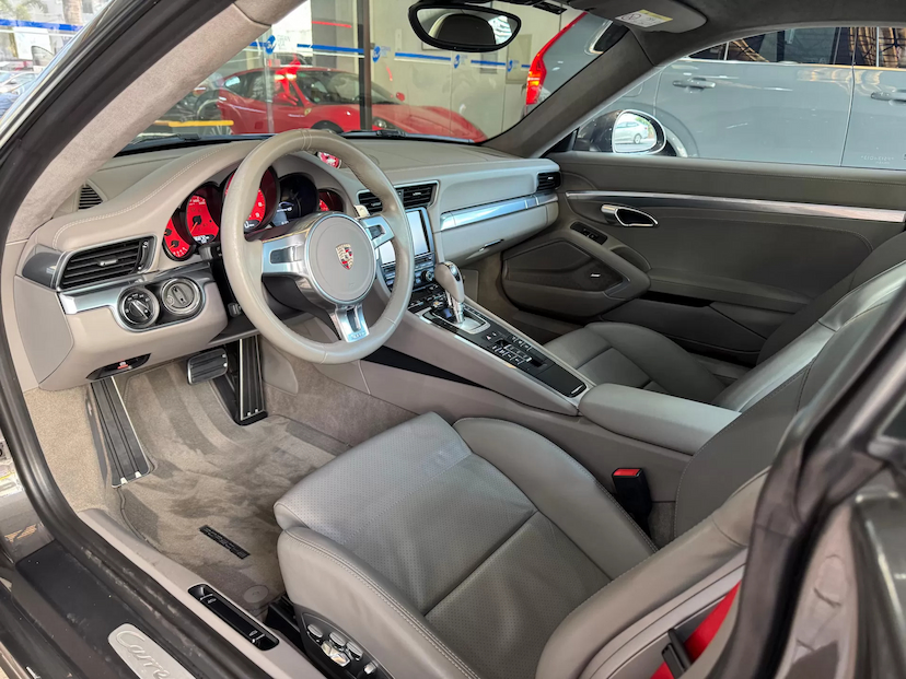 Foto do veículo PORSCHE 911 3.8 CARRERA 4S COUPÉ 6 CILINDROS 24V GASOLINA 2P AUTOMÁTICO 2015 36.872 KM 644.000,00
