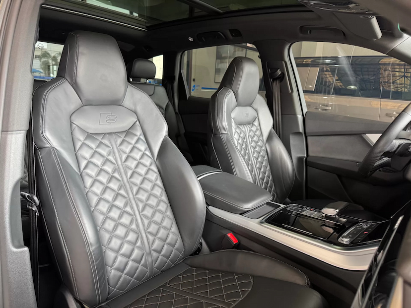 Foto do veículo AUDI Q7 3.0 55 TFSI GASOLINA PERFORMANCE BLACK QUATTRO TIPTRONIC 2023 45.553 KM 439.000,00