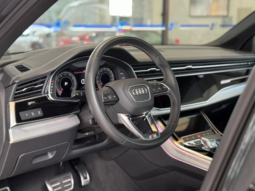 Foto do veículo AUDI Q7 3.0 55 TFSI GASOLINA PERFORMANCE BLACK QUATTRO TIPTRONIC 2023 45.553 KM 439.000,00
