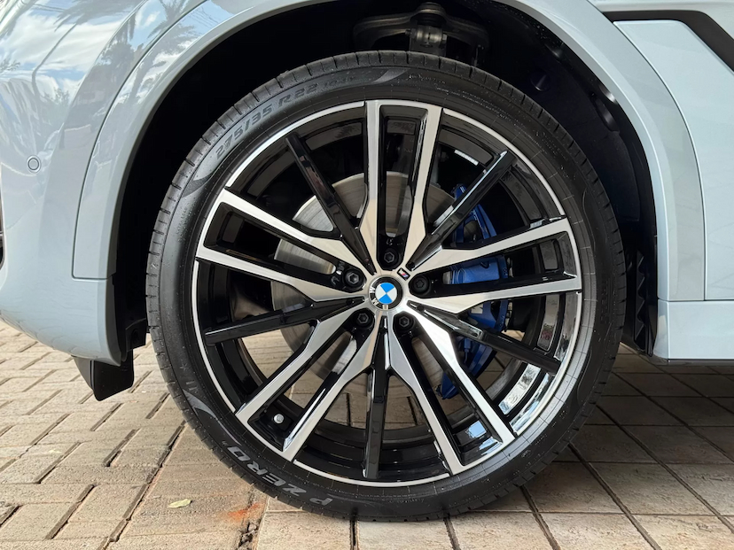 Foto do veículo BMW X6 3.0 TWINPOWER GASOLINA XDRIVE40I M SPORT AUTOMÁTICO 2025 12 KM 789.000,00