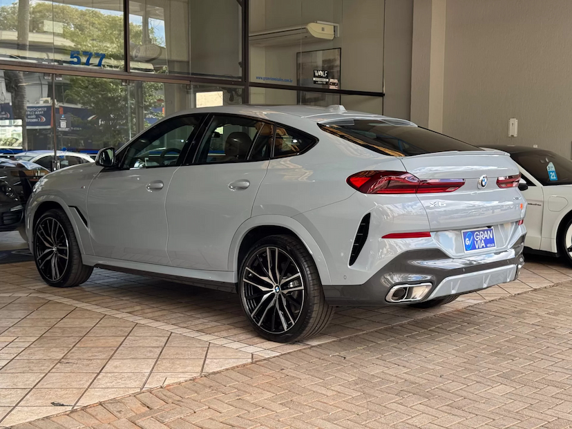 Foto do veículo BMW X6 3.0 TWINPOWER GASOLINA XDRIVE40I M SPORT AUTOMÁTICO 2025 12 KM 789.000,00