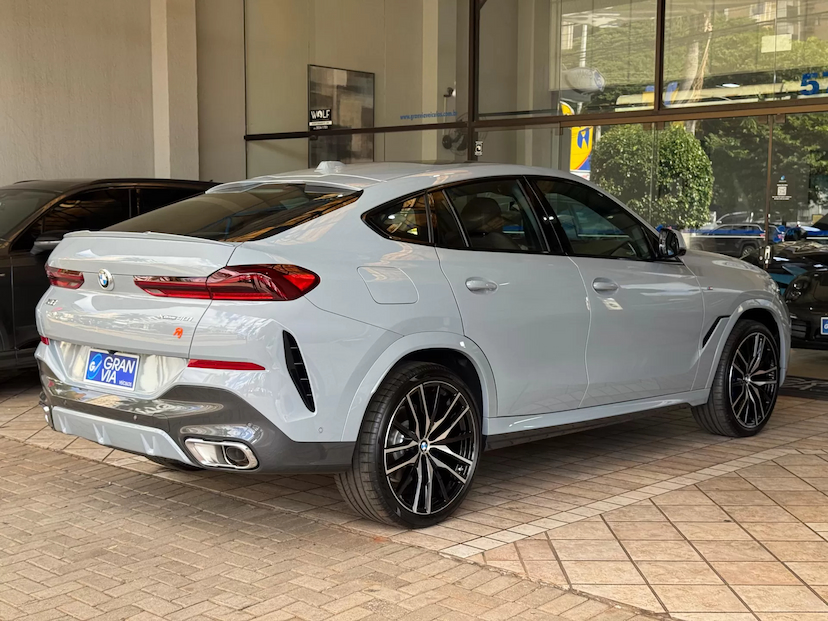 Foto do veículo BMW X6 3.0 TWINPOWER GASOLINA XDRIVE40I M SPORT AUTOMÁTICO 2025 12 KM 789.000,00